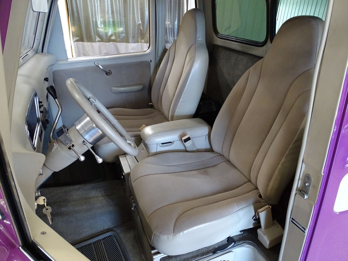 1950 Willys Jeep Wagon Custom Street Rod - photo 4