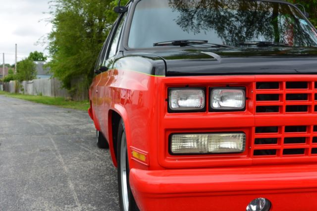 1990 Chevrolet Suburban - photo 9