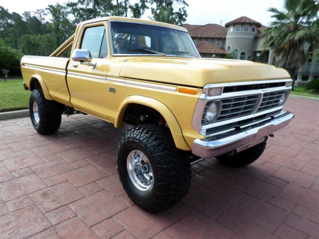 CUSTOM SHOW TRUCK, 390, 4x4, Lift, Rollbar, Hydraulic Dump Bed, Sunroof, Rims !! 1974 Ford F-250 Big-Yella