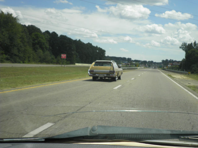 1973 Plymouth Fury Custom Suburban - photo 2