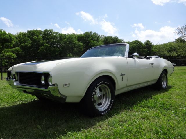 CUTLASS S CONVERTIBLE 350 ROCKET MANUAL TRANSMISSION BUCKET/CONSOLE project. 1969 Oldsmobile Cutlass CUTLASS S CONVERTIBLE