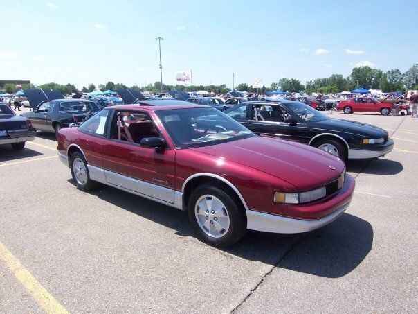 1990 Oldsmobile Cutlass International - photo 2