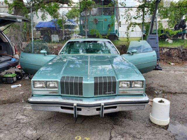 1977 Oldsmobile Cutlass Supreme - photo 2