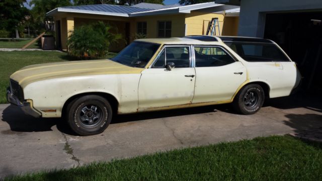 1972 Oldsmobile Cutlass VISTA CRUISER