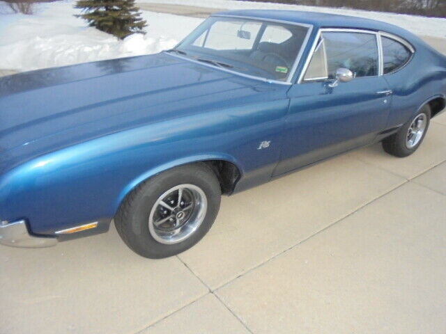 Cutlass/F85 post coupe 1970 1970 Oldsmobile Cutlass f85