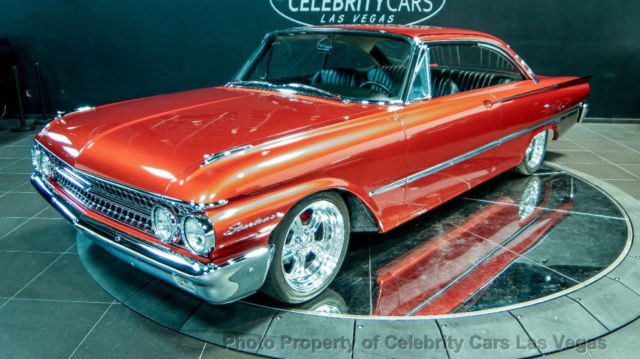 1961 Ford Galaxie Cutom Restomod - photo 2