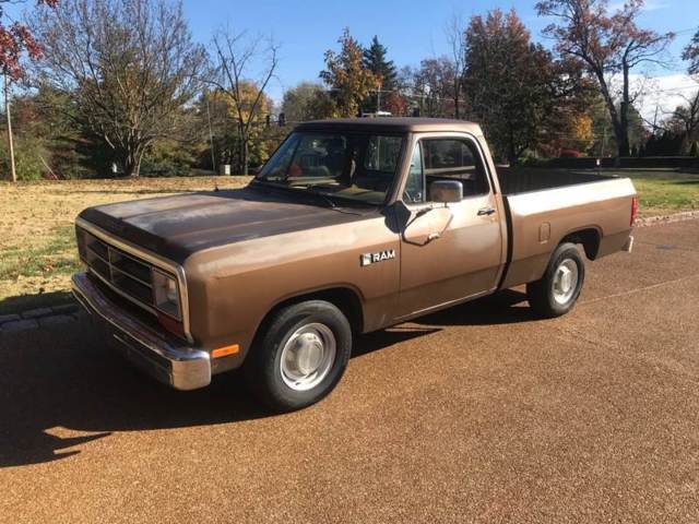 1987 Dodge Ram 1500 Base 2dr Standard Cab SB - photo 2