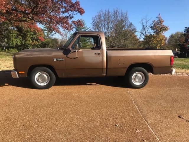 1987 Dodge Ram 1500 Base 2dr Standard Cab SB - photo 3