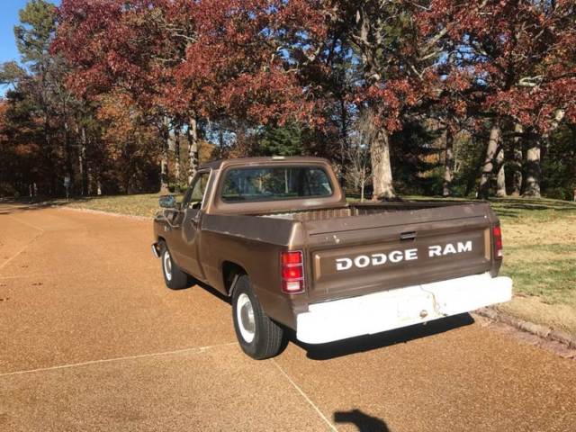 1987 Dodge Ram 1500 Base 2dr Standard Cab SB - photo 4