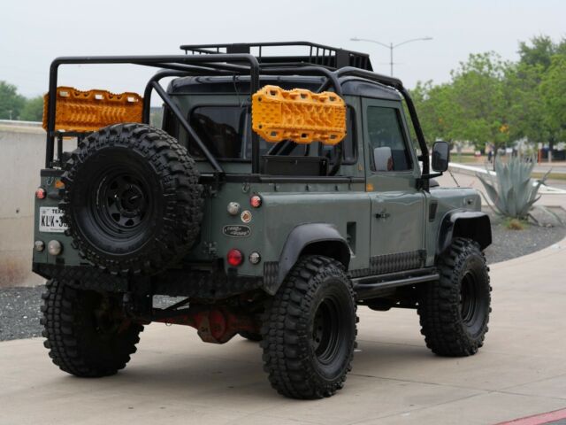 1991 Land Rover Defender 90 - Truck Bed - photo 4