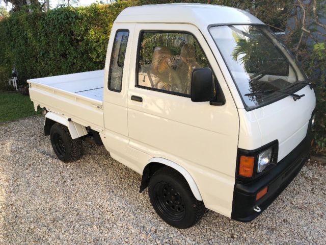 1900 Daihatsu Other Base 4x2 - photo 3