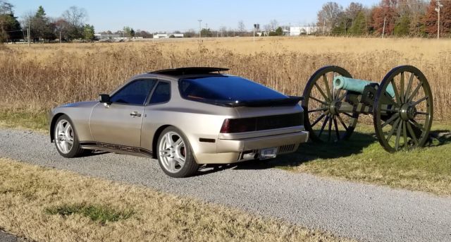 1985 Porsche 944 Base Coupe 2-Door - photo 3