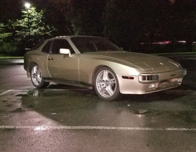 1985 Porsche 944 Base Coupe 2-Door - photo 4
