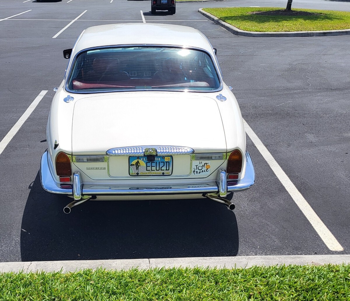 1975 Jaguar XJ - photo 4