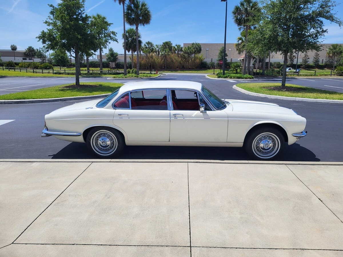 1975 Jaguar XJ - photo 8