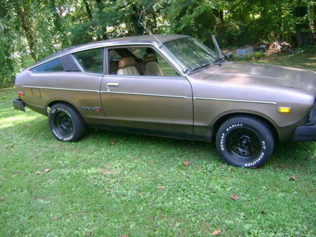 Datsun B210 Hatchback 1976 Datsun Hatchback B-210