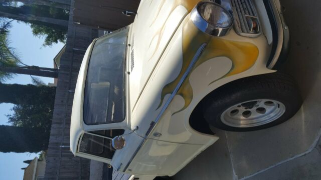 1965 Datsun pickup 320 - photo 2