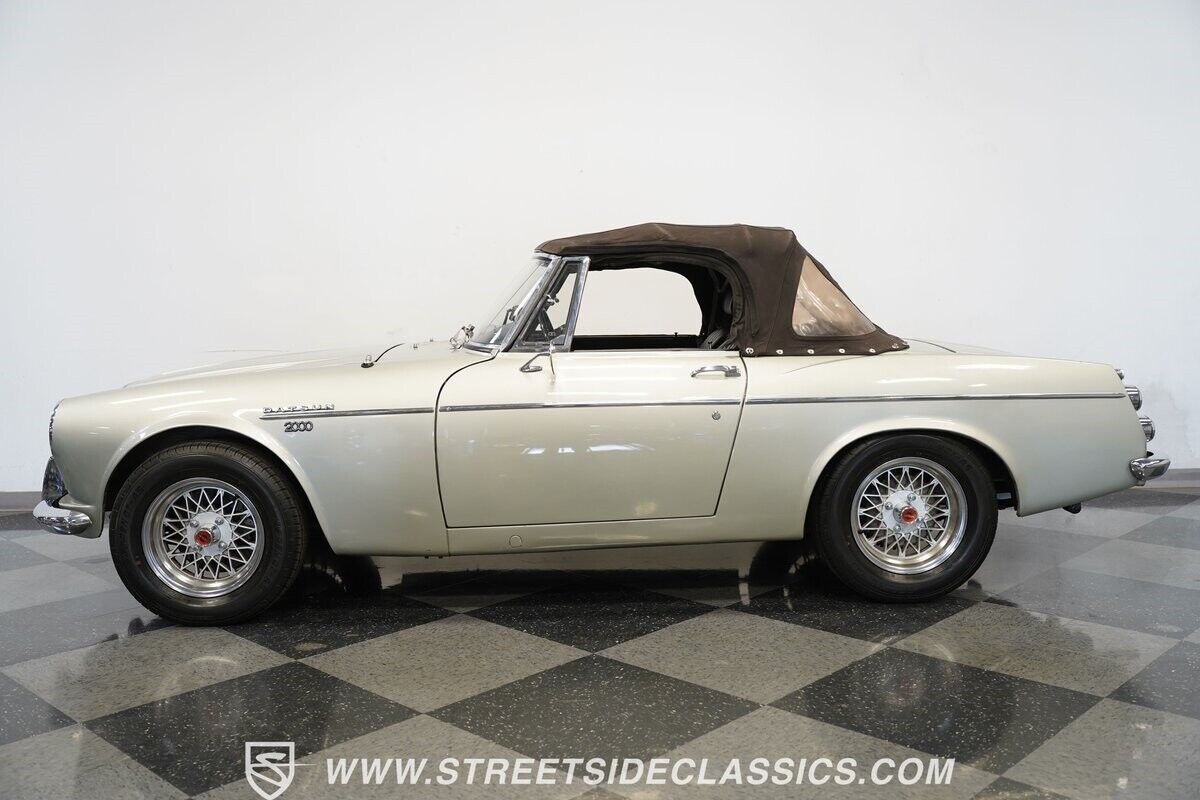 1967 Datsun 2000 Roadster - photo 3