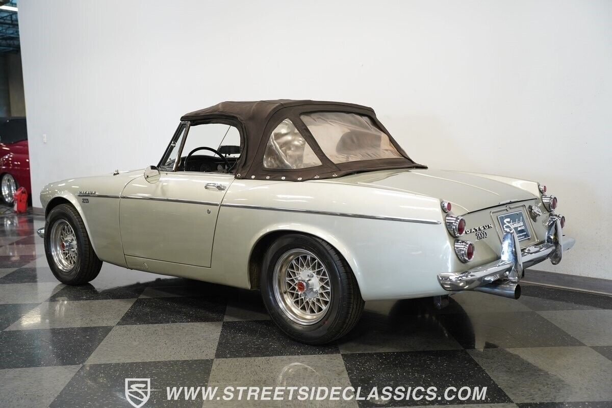 1967 Datsun 2000 Roadster - photo 7