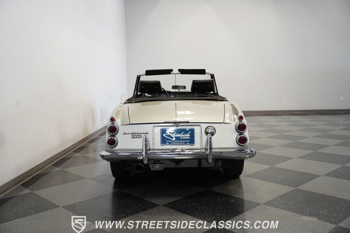 1967 Datsun 2000 Roadster - photo 9
