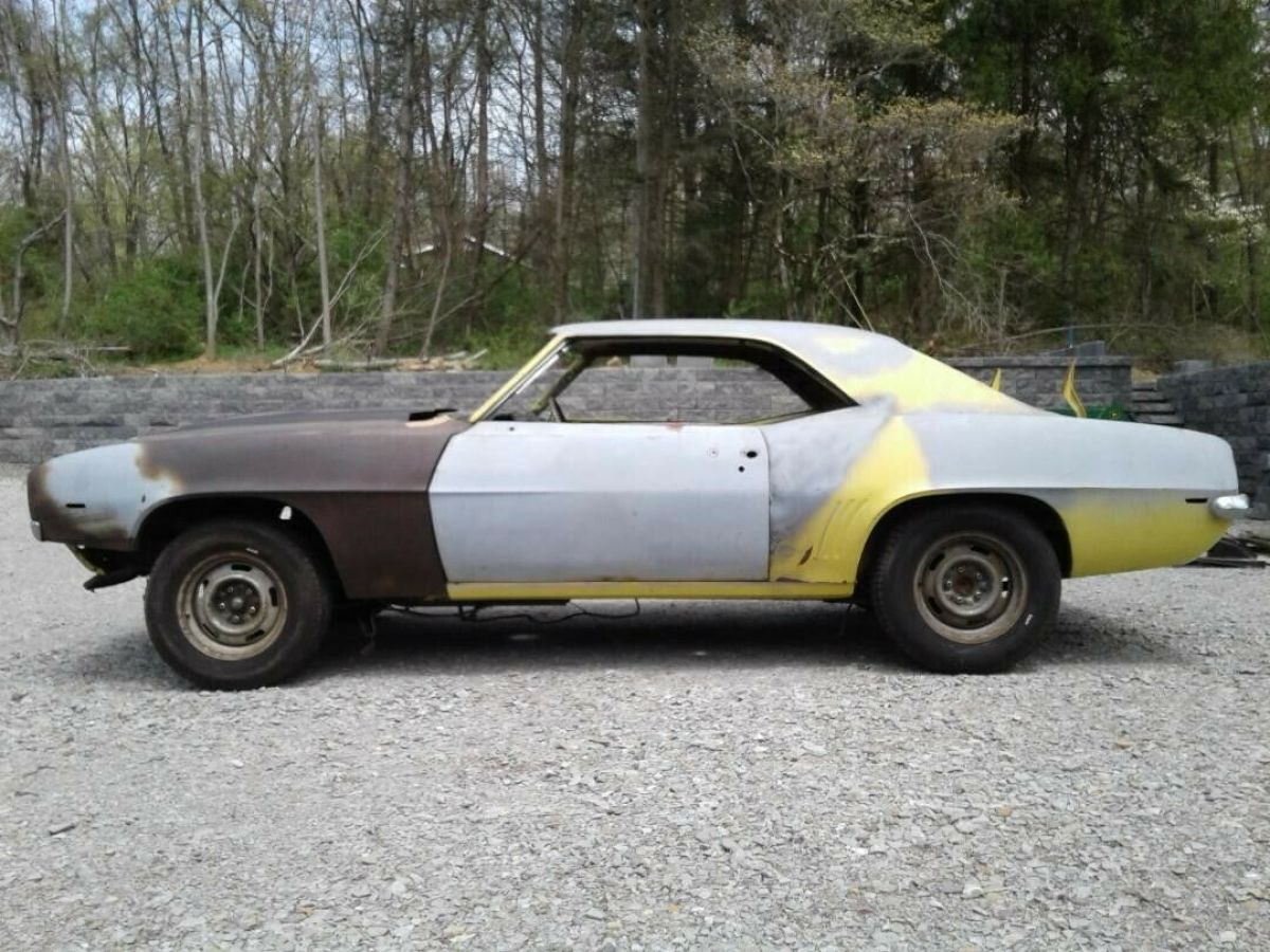 1969 Chevrolet Camaro Z28 302 - photo 2