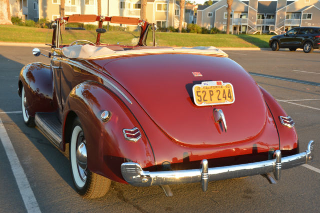 1940 Ford DeLuxe Convertible Club Coupe - photo 4