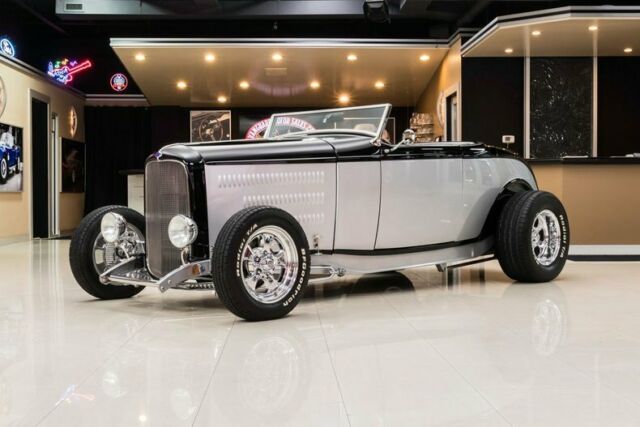 Dearborn Deuce! All Steel Body, Ford 351ci Windsor V8, C4 Automatic, PW, A/C 1932 Ford Roadster Dearborn Deuce Street Rod
