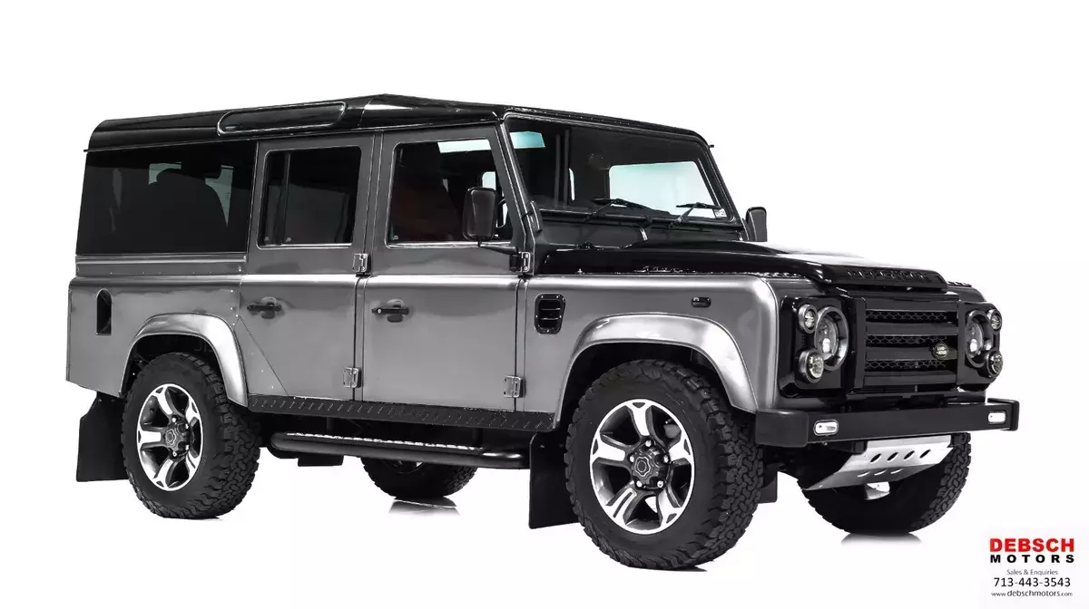 DEBSCH Motors Defender 110, PUMA 6-SPEED AUTOBIOGRAPHY, Fresh Restoration 1993 Land Rover Defender