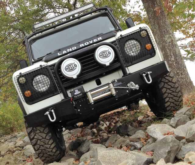 1990 Land Rover Defender 110 LHD ULTIMATE 4X4 DIESEL NO RESERVE - photo 2