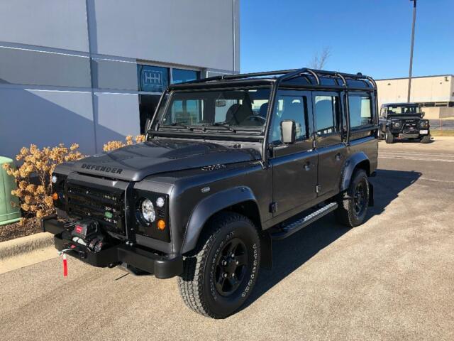 1990 Land Rover Defender 9 SEATER