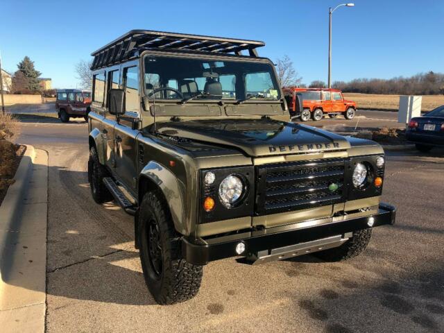 1990 Land Rover Defender 9 SEATER - photo 2