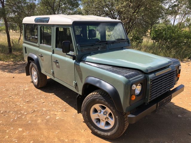 Defender 110 V8 - Full Body Rebuild, Fantastic Condition, Galvanised Chassis etc 1988 Land Rover Defender County Station Wagon