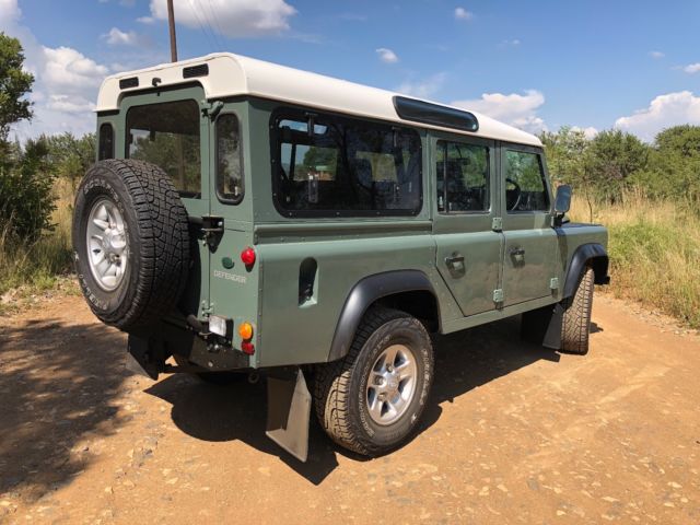 1988 Land Rover Defender County Station Wagon - photo 11