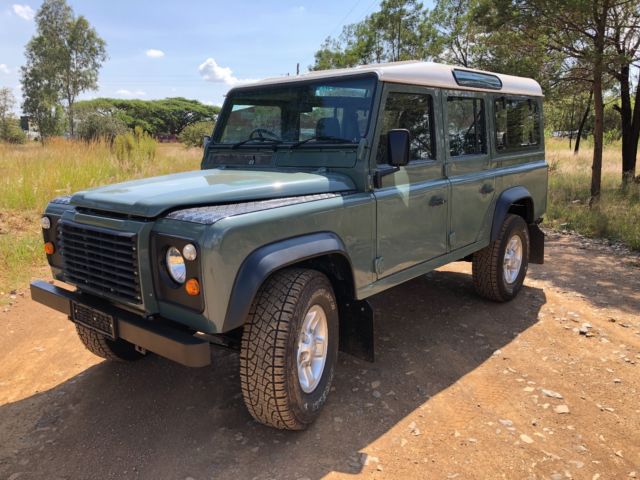 1988 Land Rover Defender County Station Wagon - photo 4
