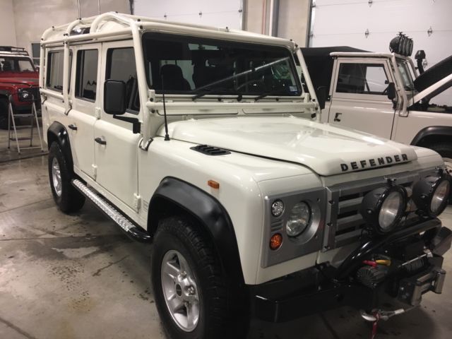 Defender 110 with Duel AC 1989 Land Rover Defender Defender 110 5 door wagon