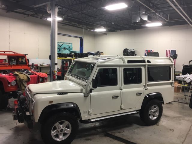 1989 Land Rover Defender Defender 110 5 door wagon - photo 3
