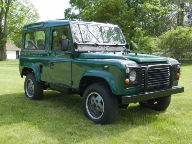 Defender 90 Land Rover | LEFT HAND DRIVE | 200 TDI Diesel | 4WD 1987 Land Rover Defender LEFT HAND DRIVE