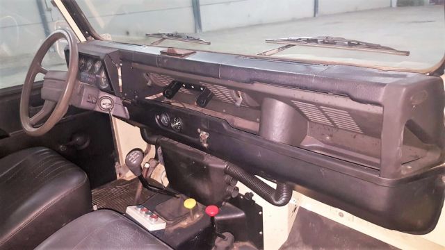 1992 Land Rover Defender TOW TRUCK - photo 8