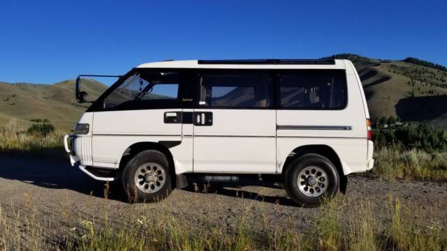 Delica Super Exceed|Skylights| 4X4 |Turbo Diesel|Camper Van VIN: P35W 0114680 1991 Mitsubishi Delica Super Exceed