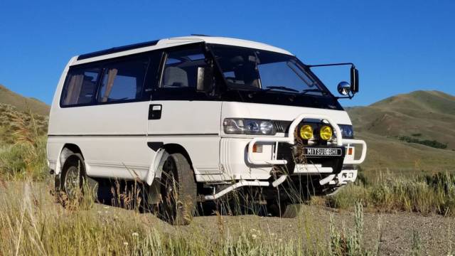 1991 Mitsubishi Delica Super Exceed - photo 2