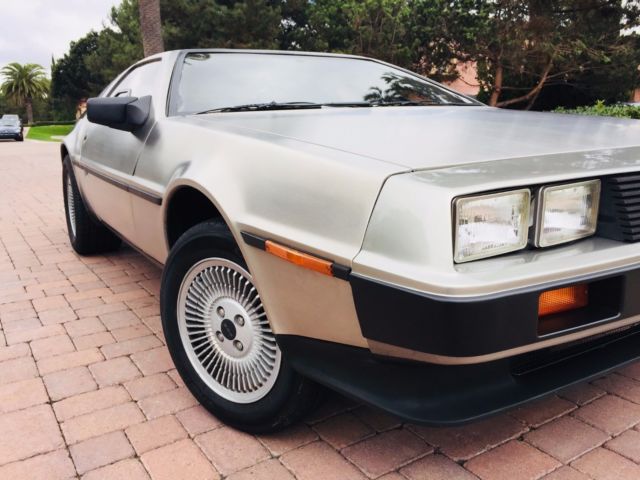 1982 DeLorean DMC12 - photo 2
