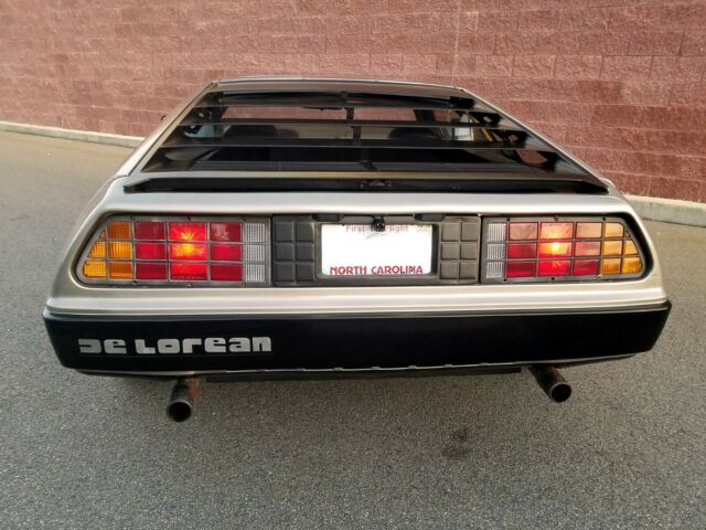 1981 DeLorean DMC 12 coupe - photo 12