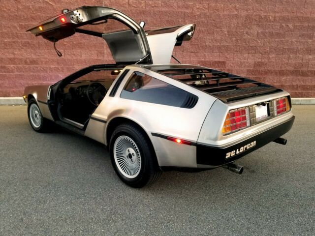 1981 DeLorean DMC 12 coupe - photo 9