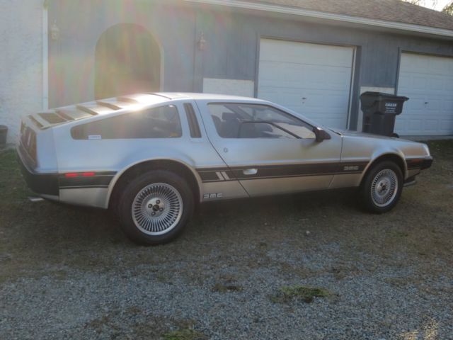 1982 DeLorean DMC-12 DMC stripes - photo 3