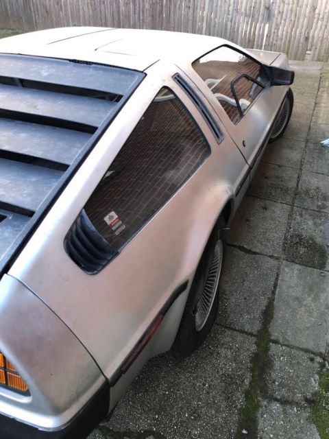 Delorean DMC-12 Original 1983 DeLorean DMC-12