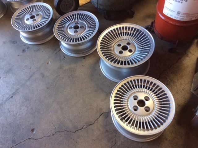 1982 DeLorean DMC-12 Thin Original Upper stripe - photo 3