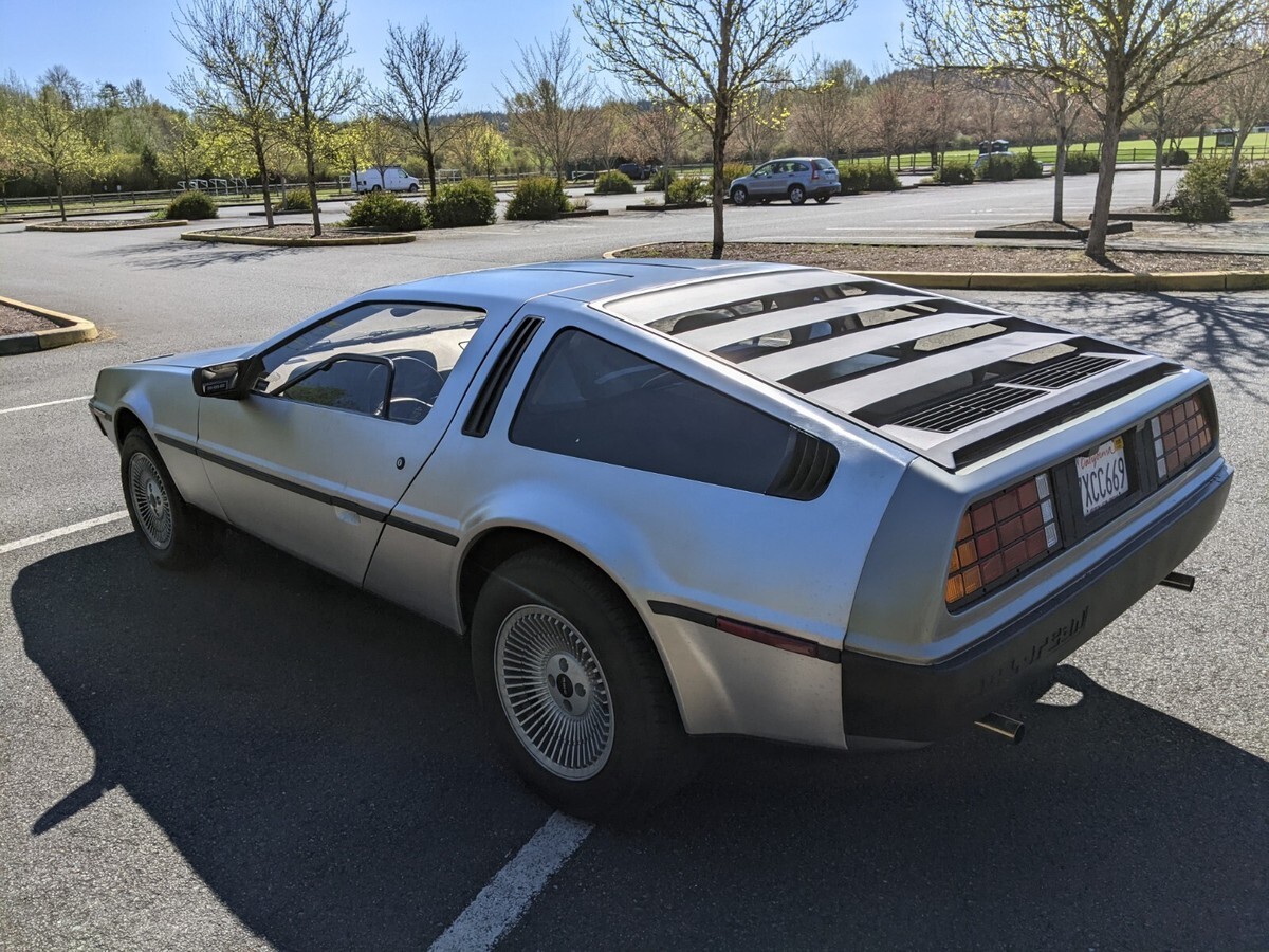 1983 DeLorean DMC 12 - photo 2