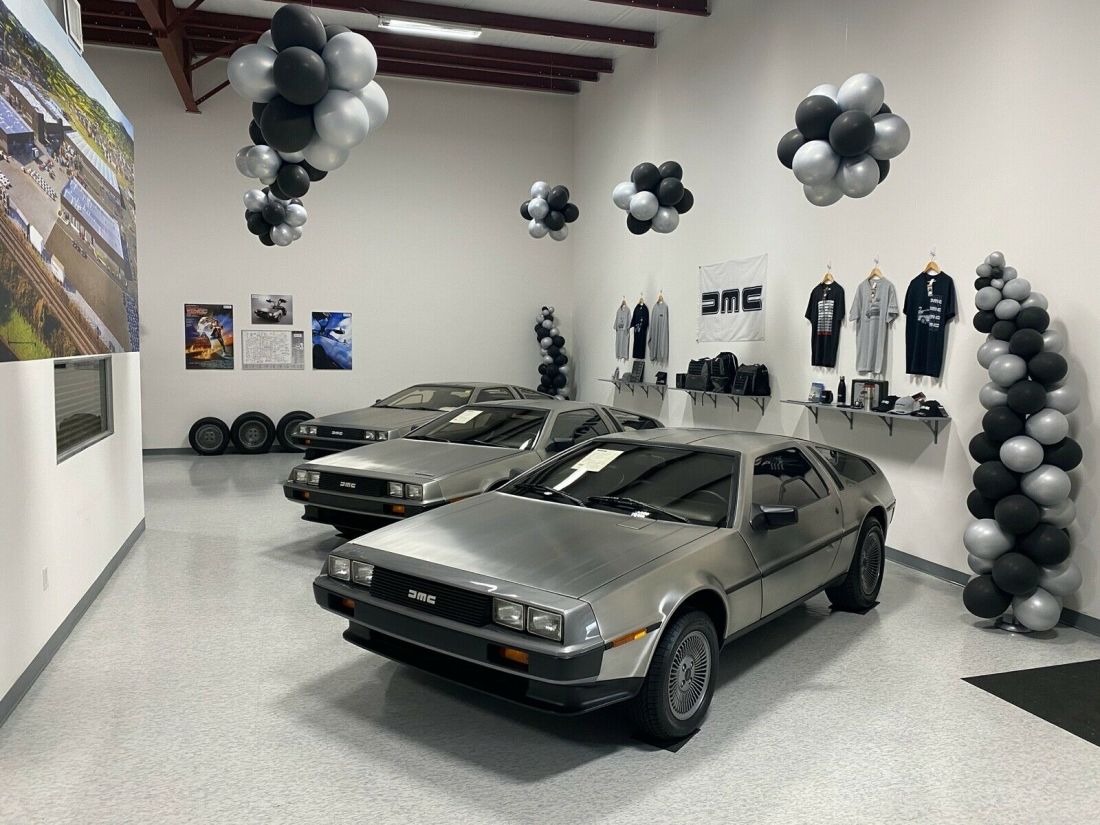 DeLorean Motor Company Florida 1981 DeLorean Black Interior, 5-Speed, Gas Flap Hood