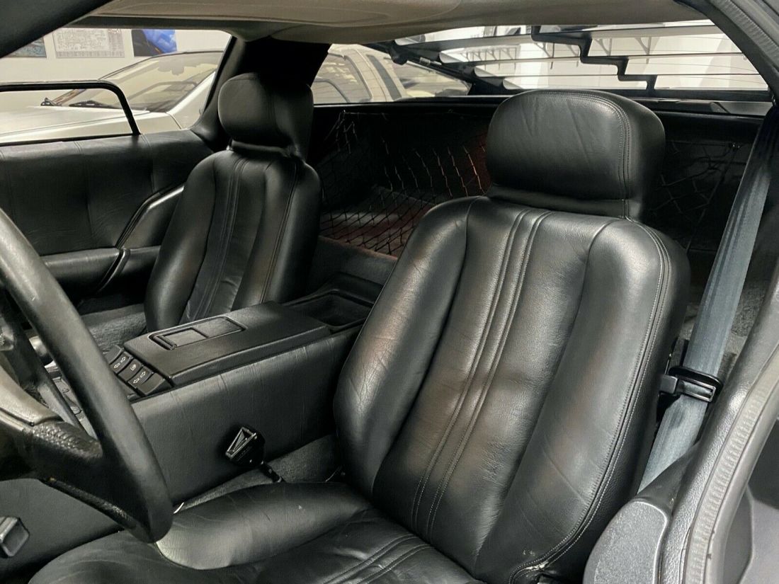 1981 DeLorean Black Interior, 5-Speed, Gas Flap Hood - photo 11