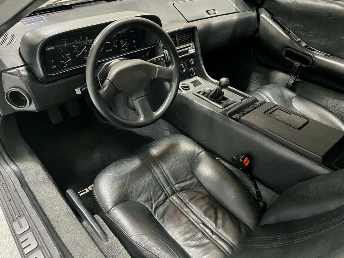 1981 DeLorean Black Interior, 5-Speed, Gas Flap Hood - photo 8